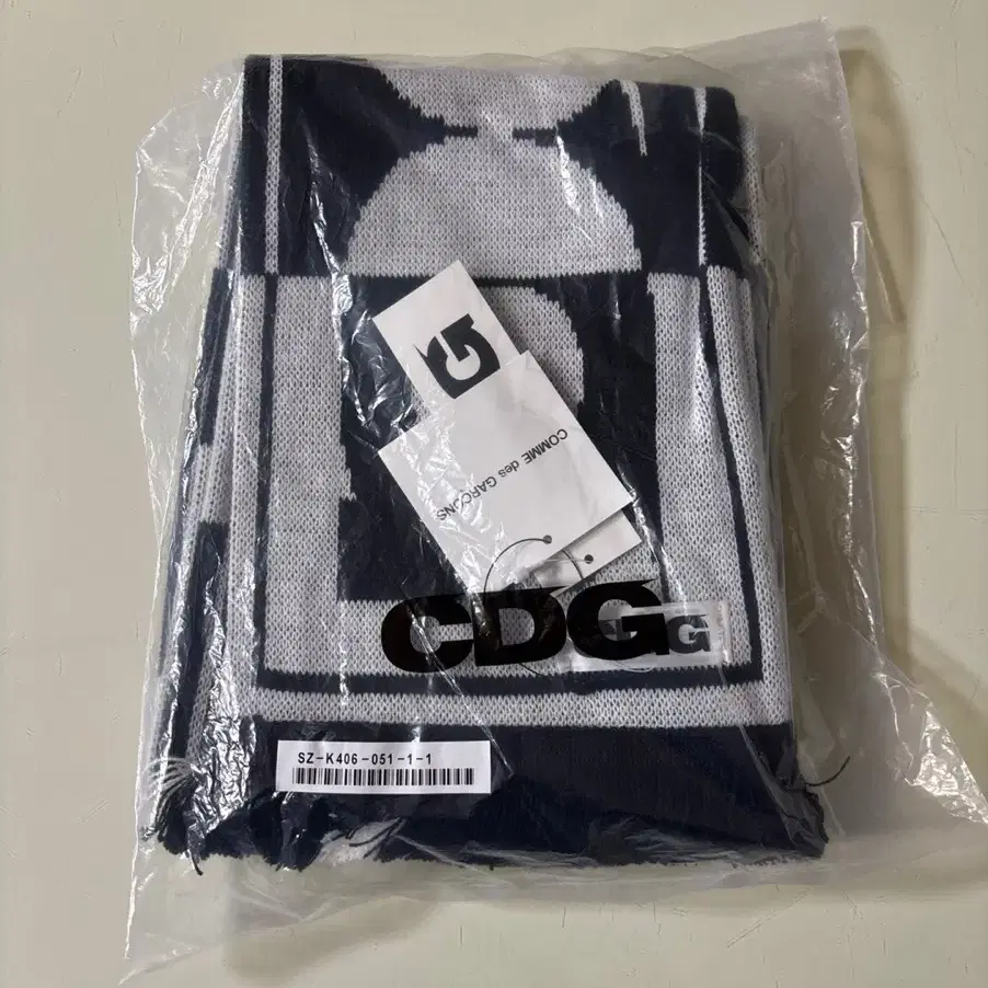 CDG 꼼데가르송 머플러