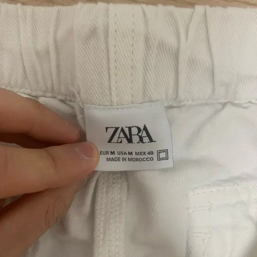 ZARA 화이트 와이드핏 카고팬츠