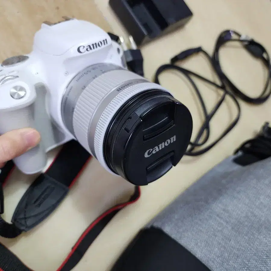 캐논 EOS 200D 화이트