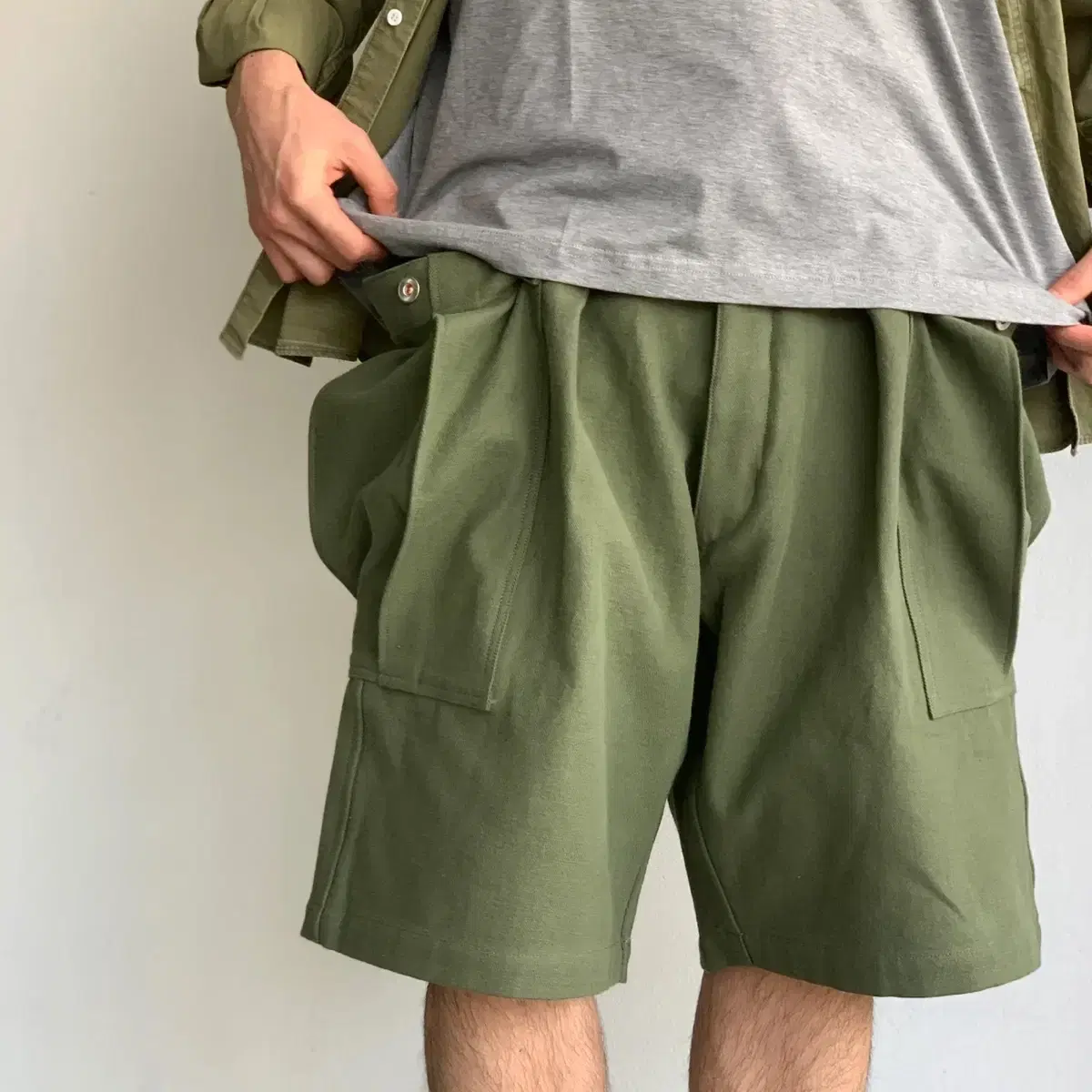 헤릴 Cargo shorts 카고 쇼츠 올리브, 카키 2사이즈 새제품