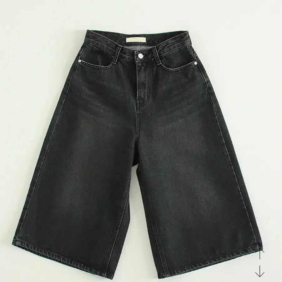 로컬맨션 black stone denim half pants 버뮤다 팬츠