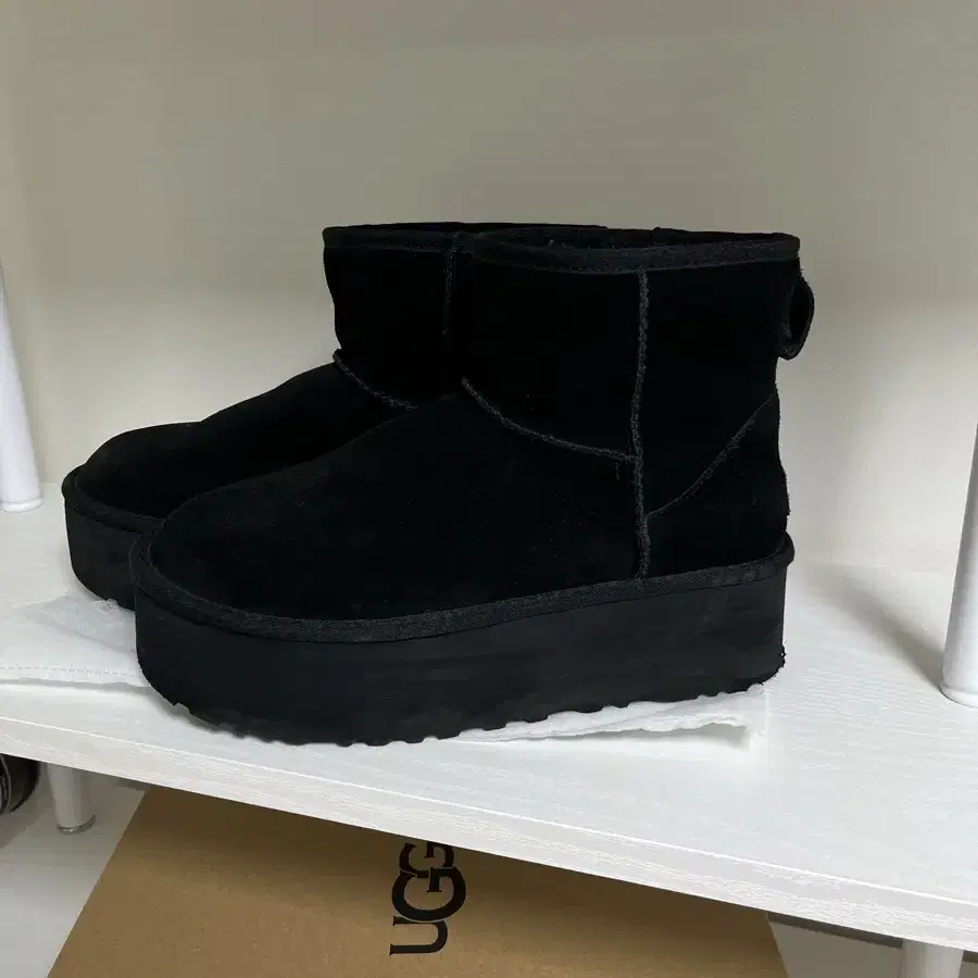 UGG 어그 클래식 미니 플랫폼 250