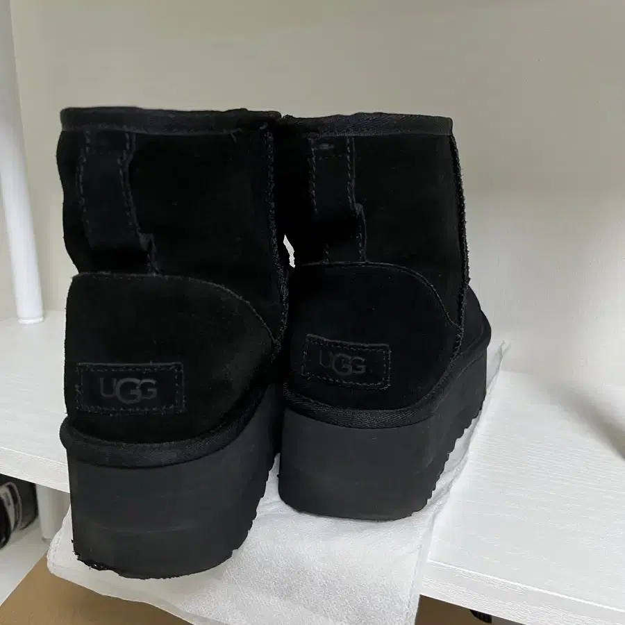 UGG 어그 클래식 미니 플랫폼 250