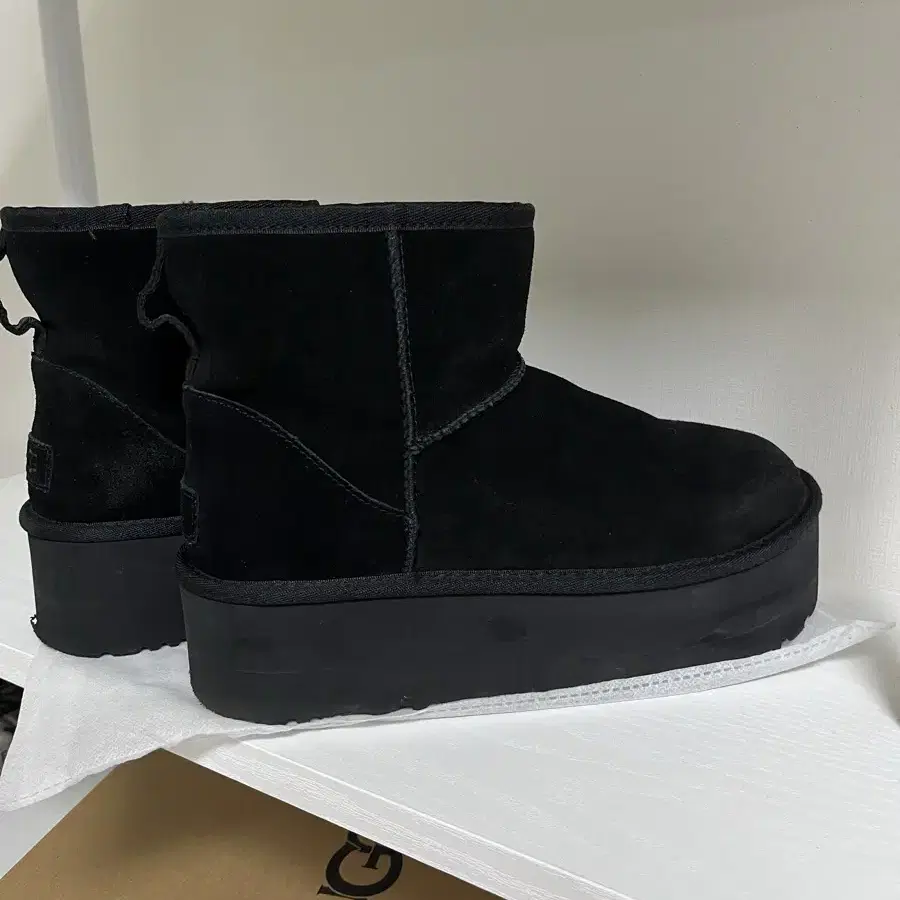 UGG 어그 클래식 미니 플랫폼 250