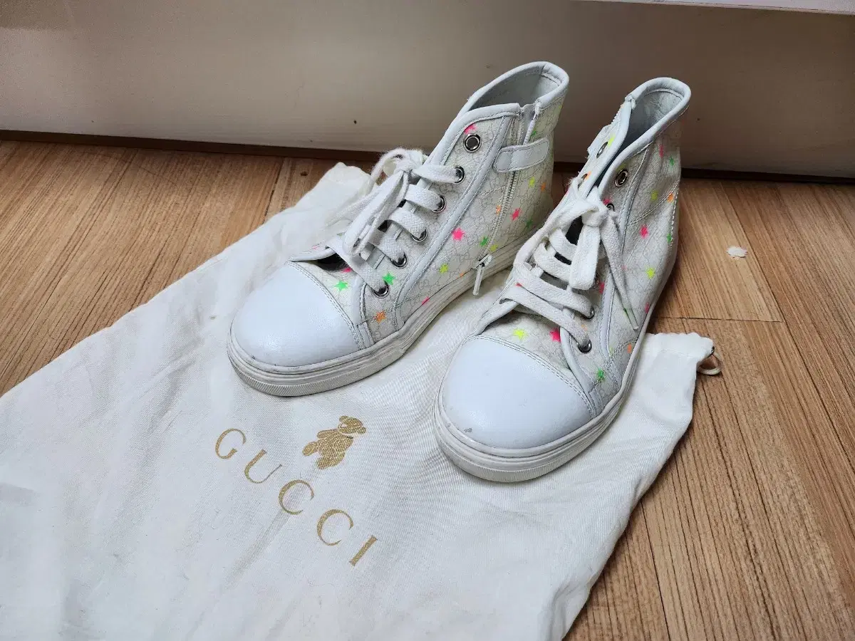 Gucci 어린이 하이넥  스니커즈  205mm eu33