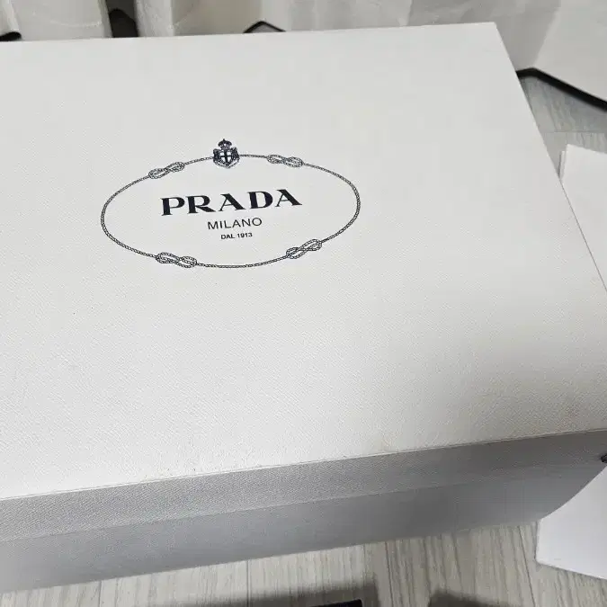 프라다 박스 쇼핑백 상자 종이가방 더스트백 파우치 명품 prada