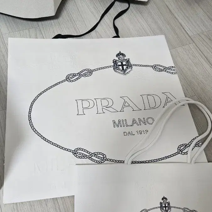 프라다 박스 쇼핑백 상자 종이가방 더스트백 파우치 명품 prada