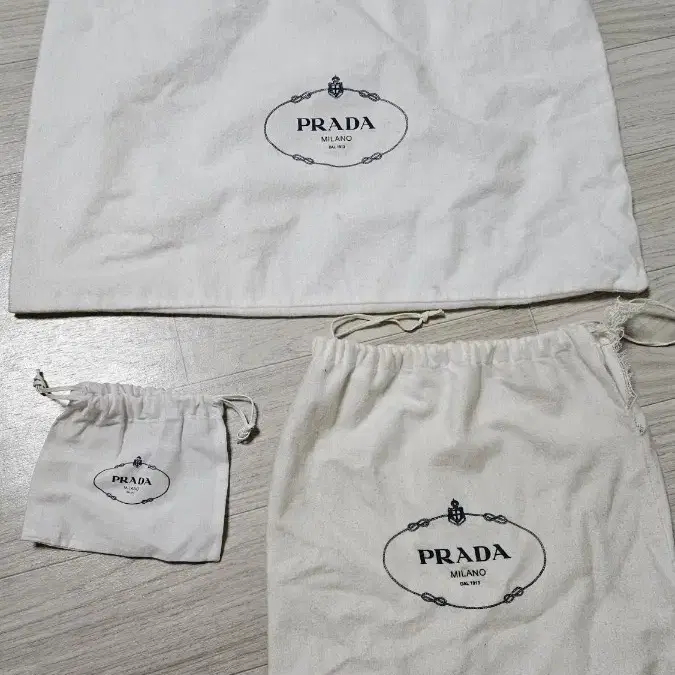 프라다 박스 쇼핑백 상자 종이가방 더스트백 파우치 명품 prada