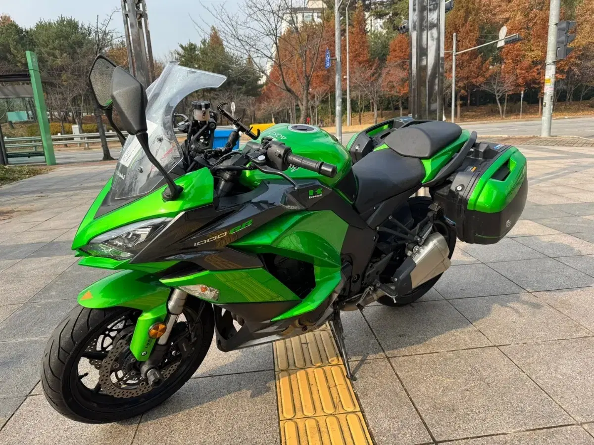 가와사키 z1000sx 18년형 짧은키로수 판매합니다