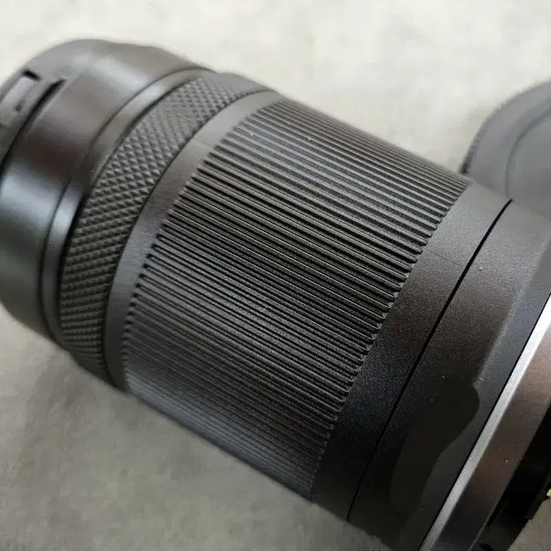 캐논 신품급 RF-S 55-210mm F5-7.1 IS STM 망원렌즈