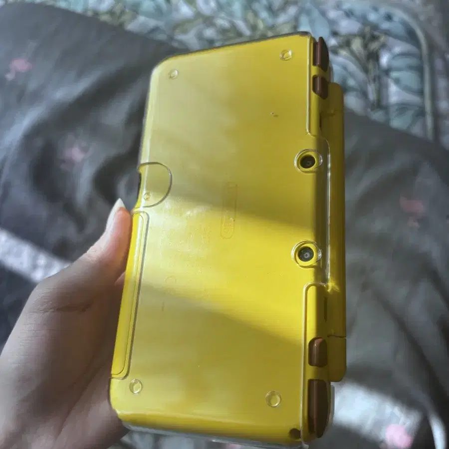 닌텐도 뉴 2DS XL 피카츄 에디션