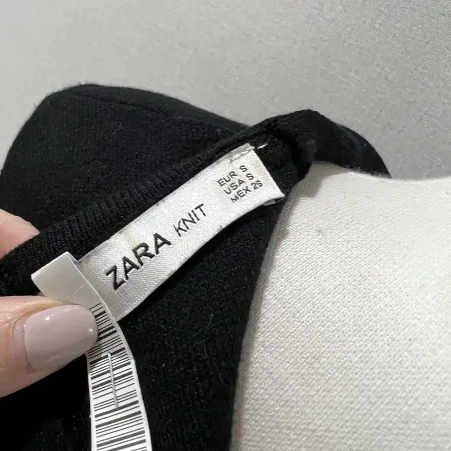 (새상품컨디션)자라 zara 고가 니트 블랙 원피스 (S)