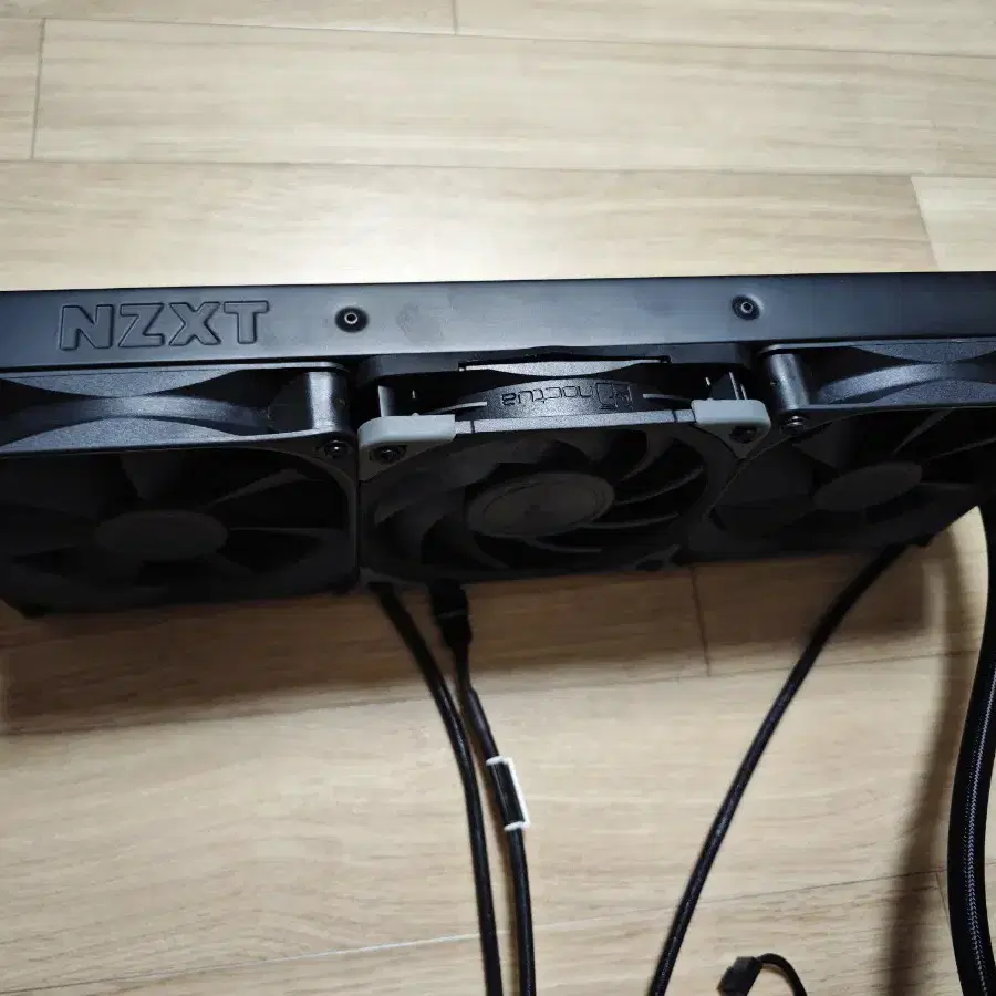 NZXT 크라켄 x73 (AMD만 사용가능)