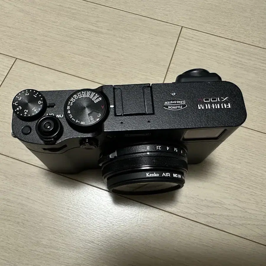 x100v