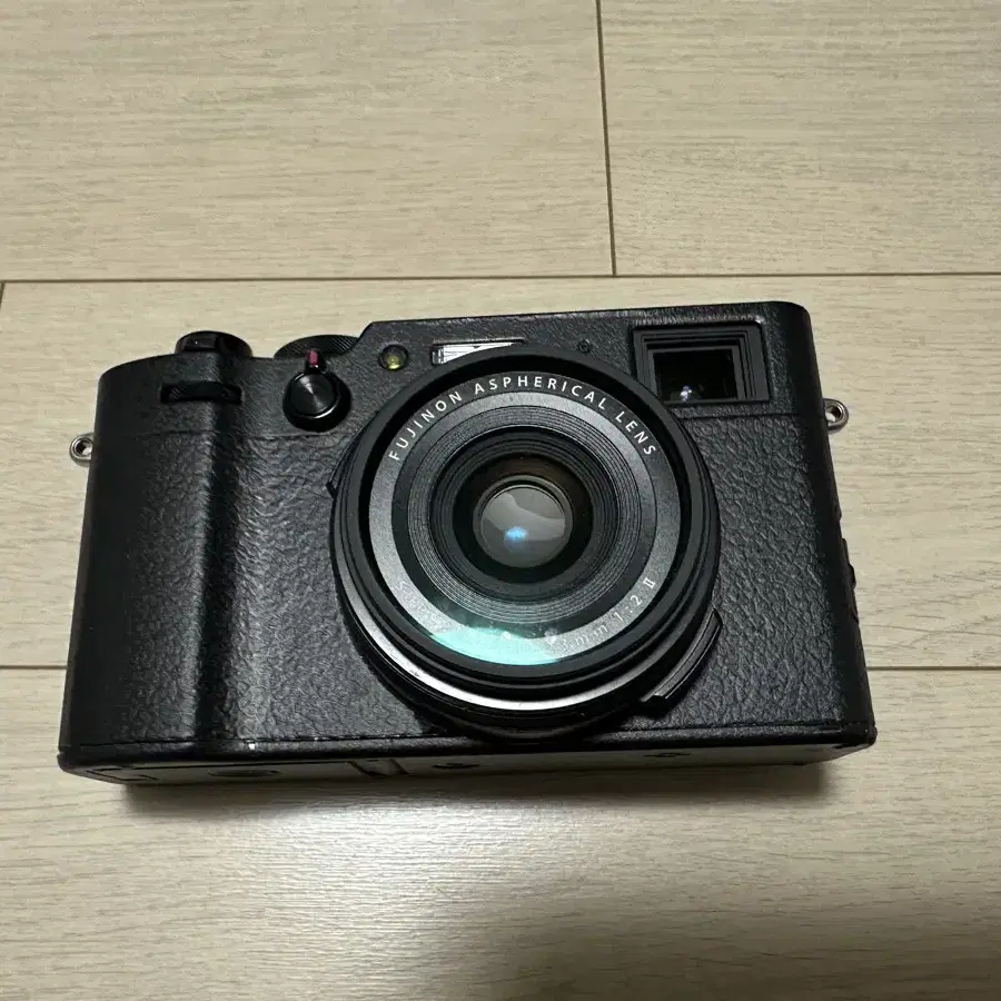 x100v