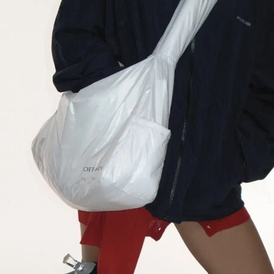 포츠포츠 푸퍼백 빅 (fottsfotts puffer bag big)