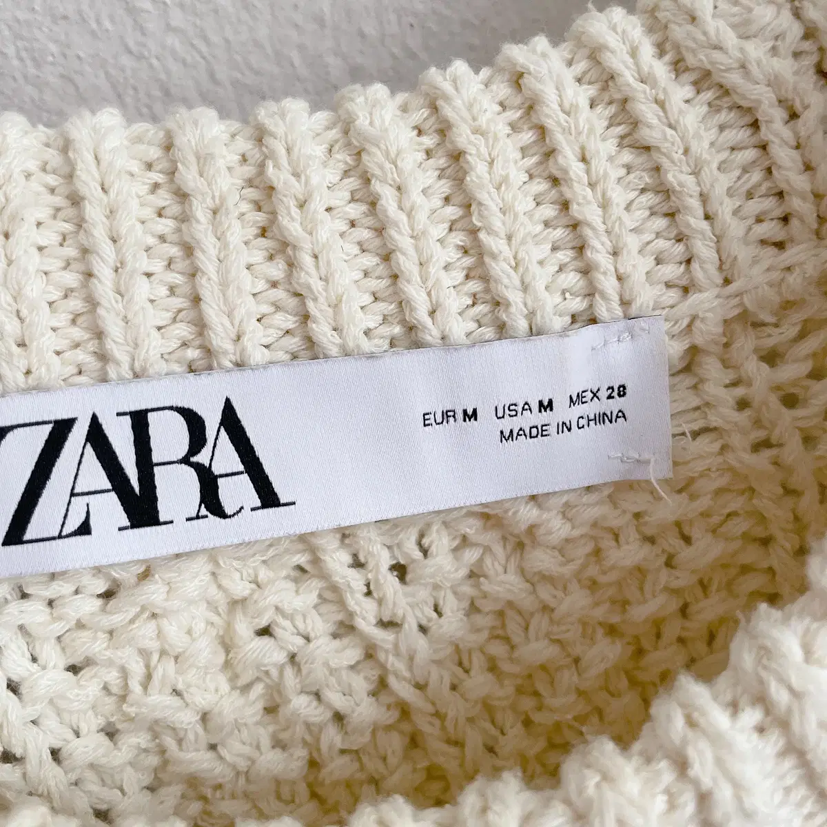 ZARA 니트