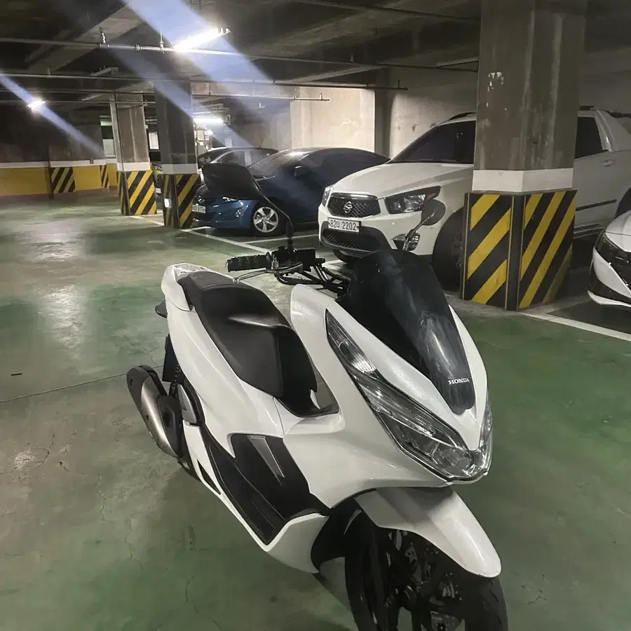 부산 pcx20년식 125cc 판매합니다