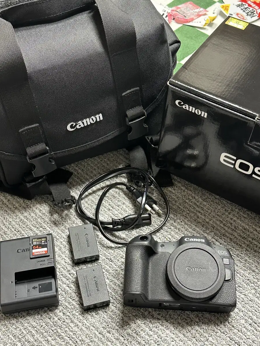 캐논 EOS R8