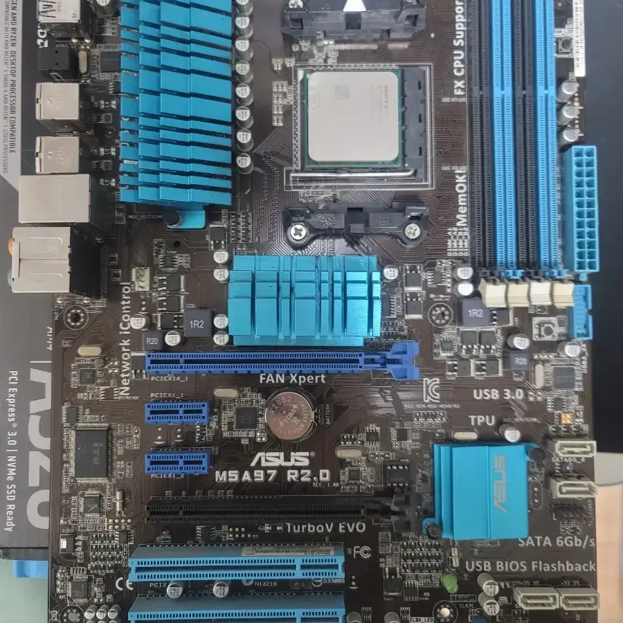 AMD FX-6300 +  ASUS M5A97 R2.0 + 16G RAM