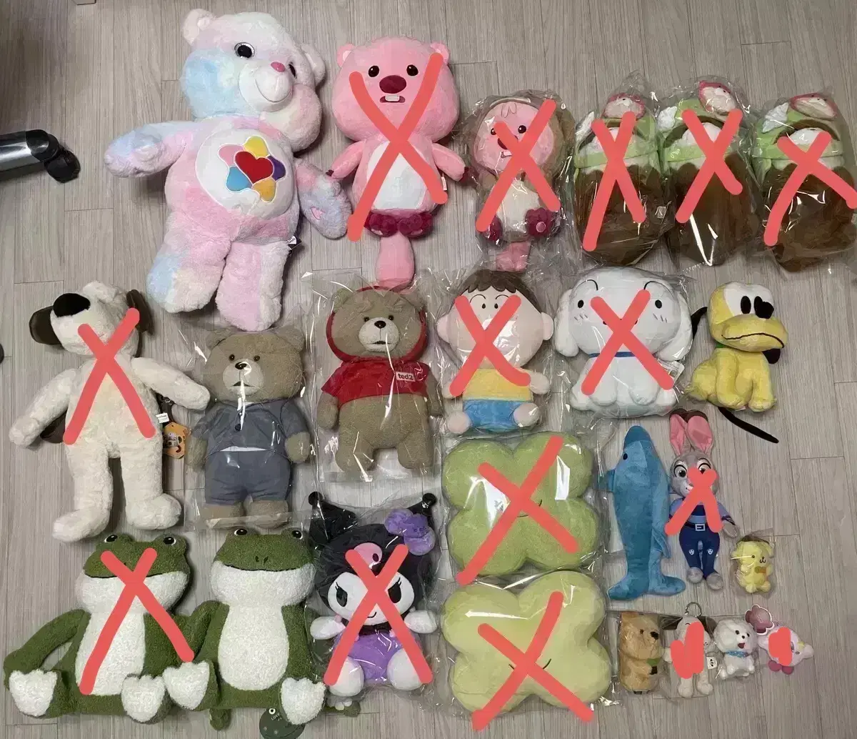 Dolls Sanrio Carebear Zanmang Luffy Albino Disney keyring etc.