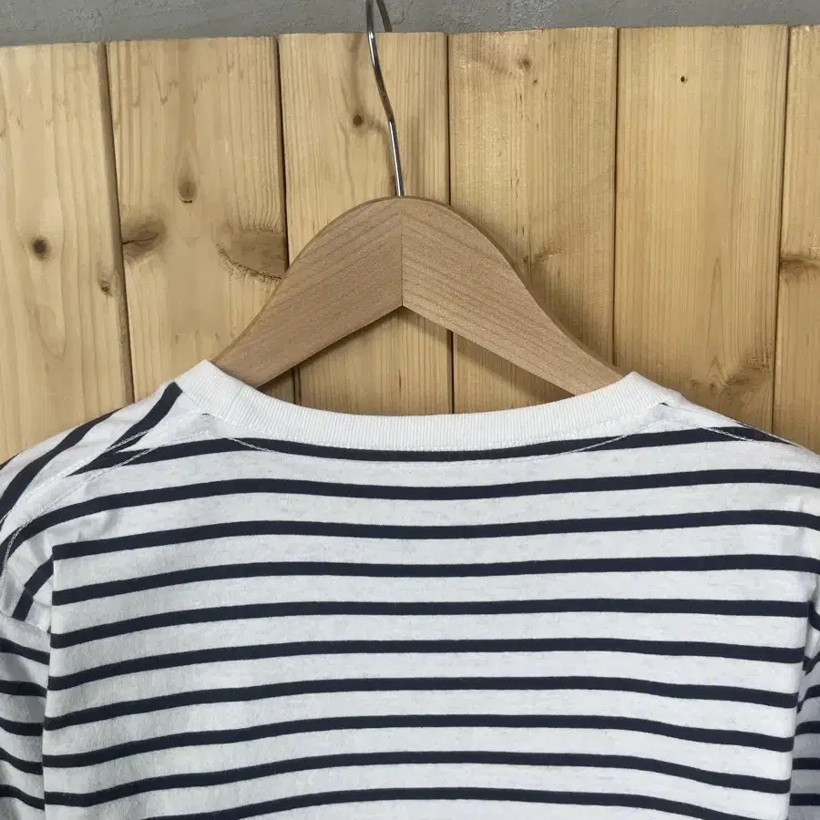 Back Number Stripe T-shirt