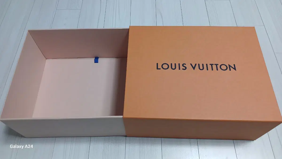 루이비통 중형 서랍형 박스(LOUIS VUITTON 미들 케이스)