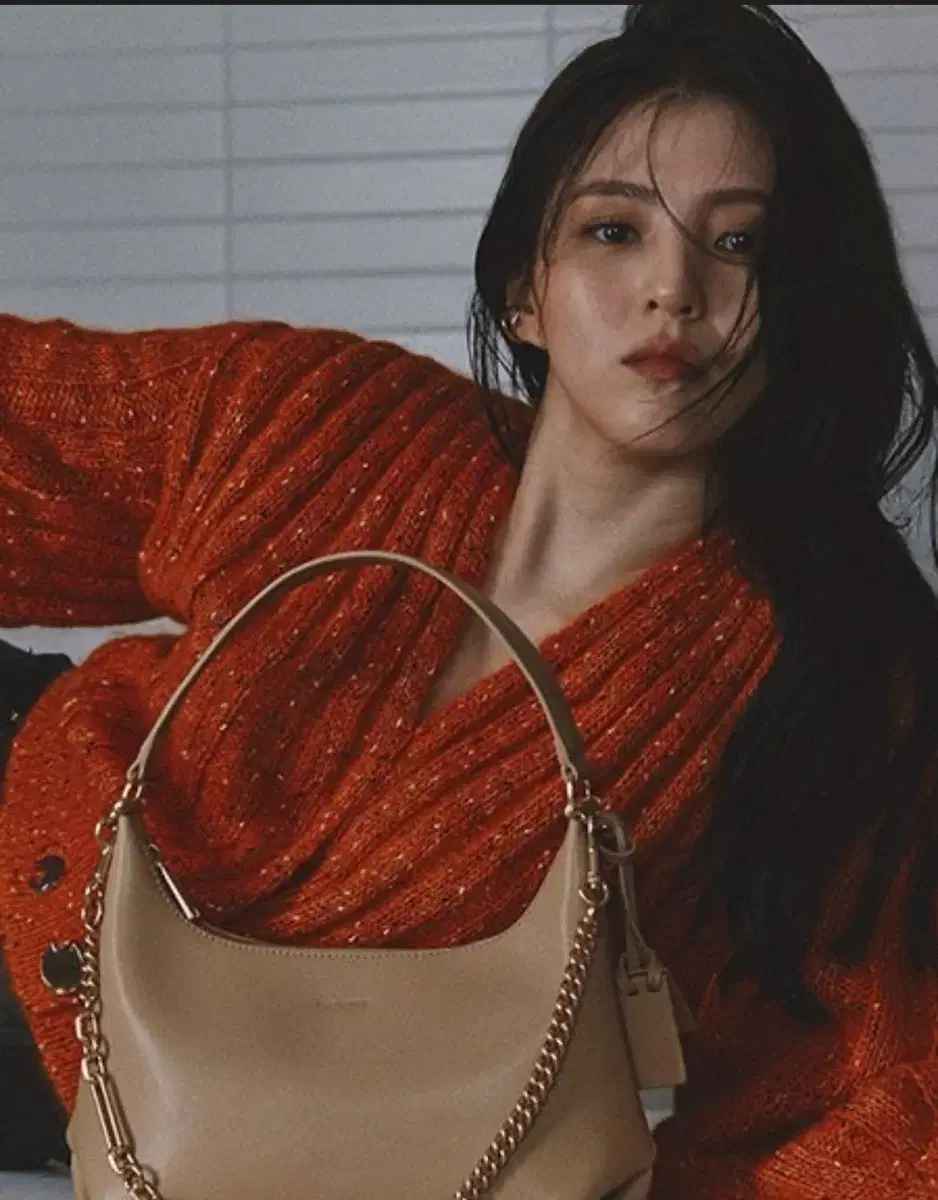 (한소희착용!!)엔더슨벨 딥브이 가디건 한소희 르플레인 더바넷 타낫