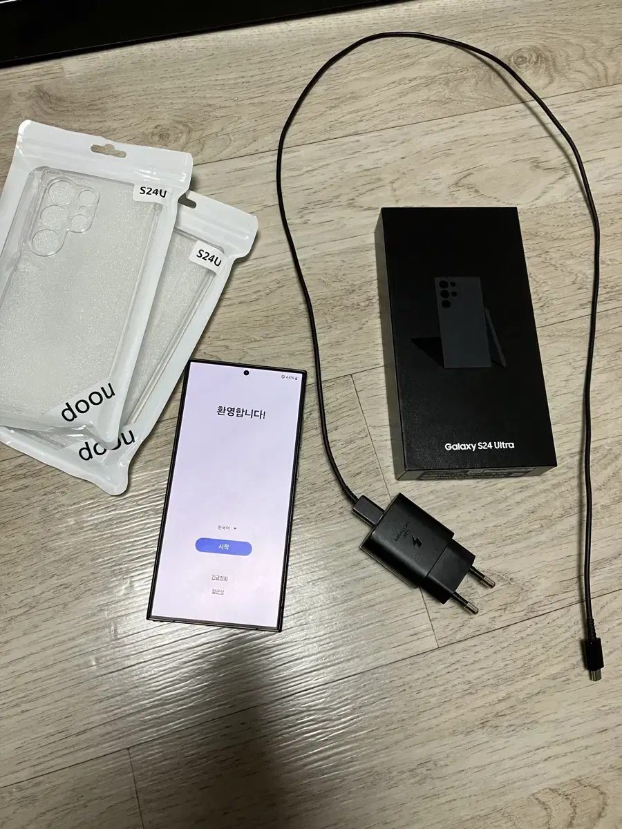 갤럭시 s24ultra (s24울트라) 256gb 블랙 판매합니다!