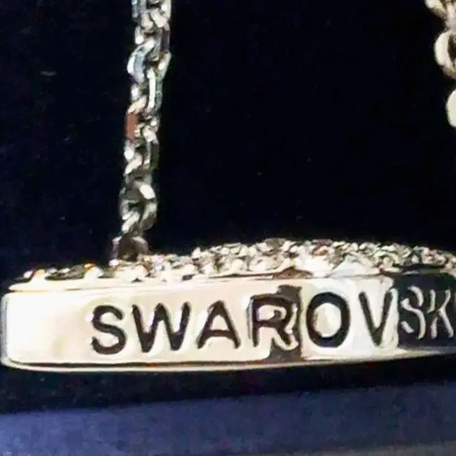 스와로브키(Swarovski) 목걸이