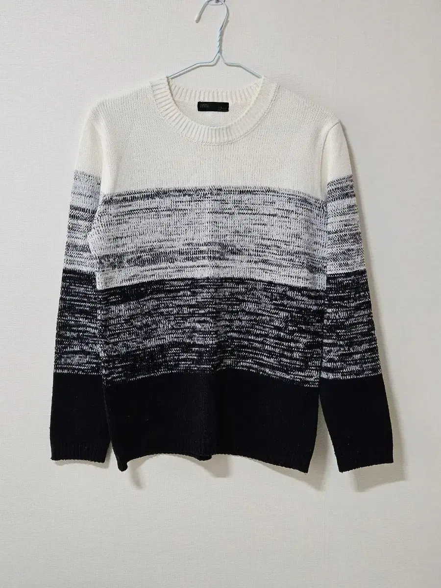 M Gradient Winter Sweater