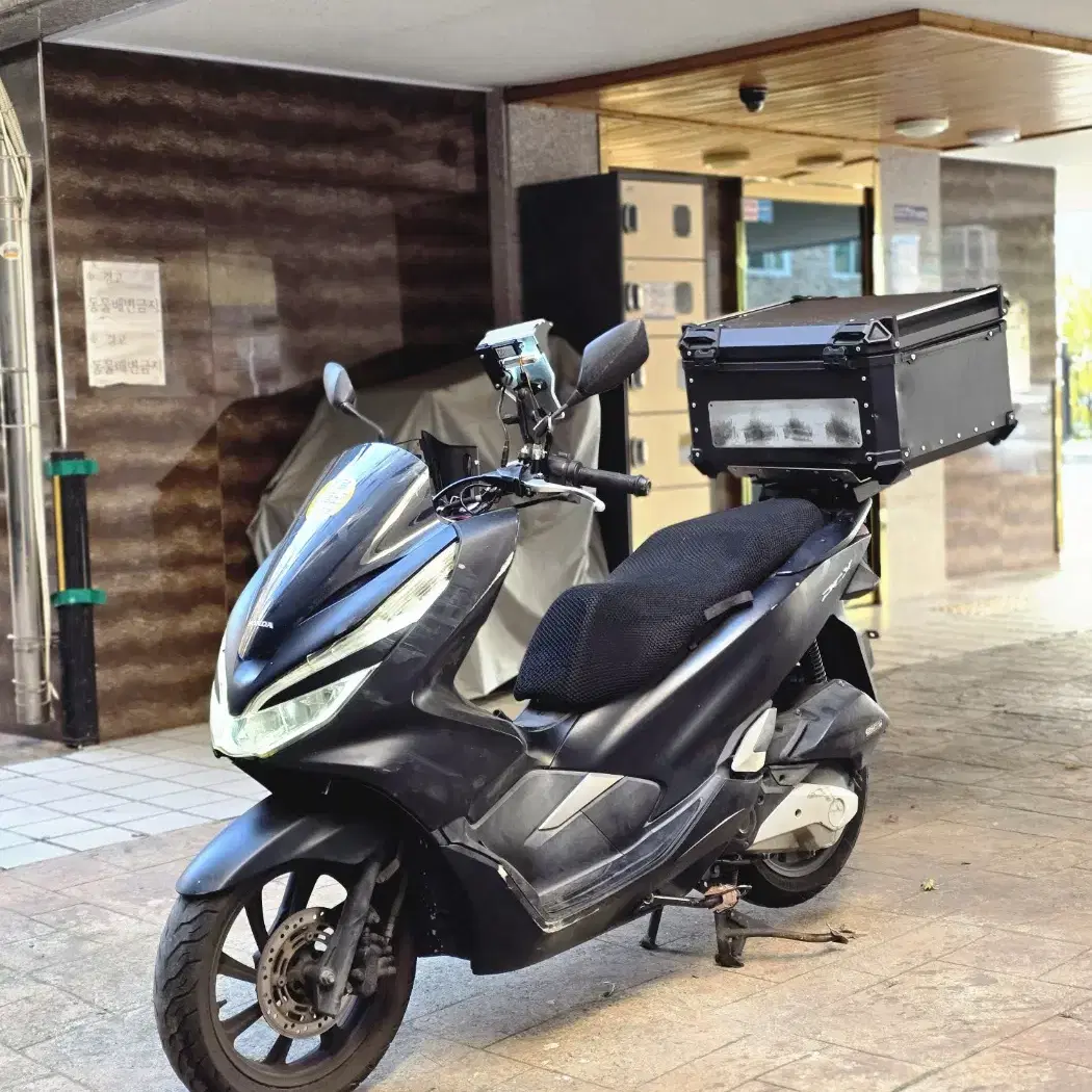 20년식 더뉴 PCX125 블랙 팝니다