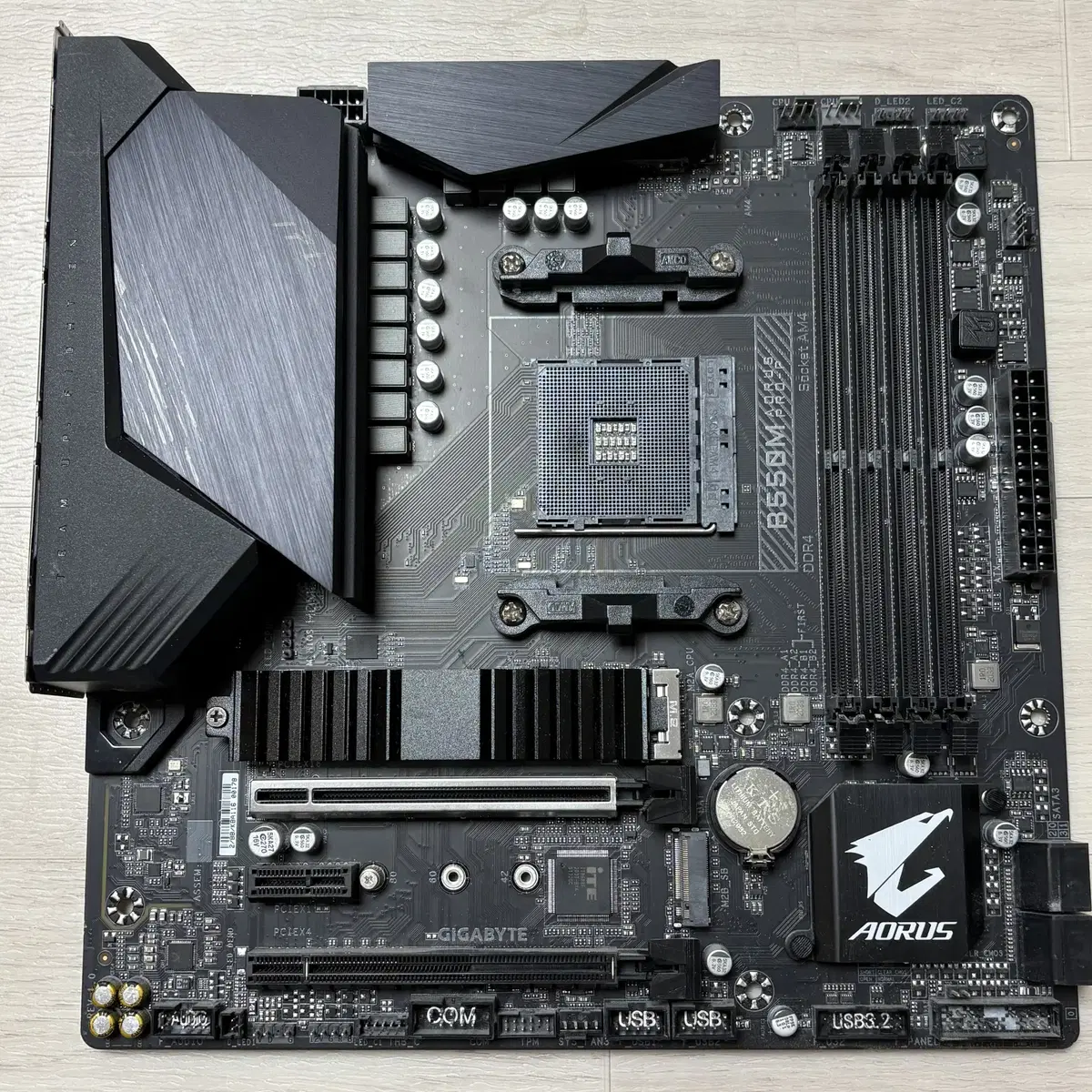 Aorus B550M Pro-P 판매합니다.