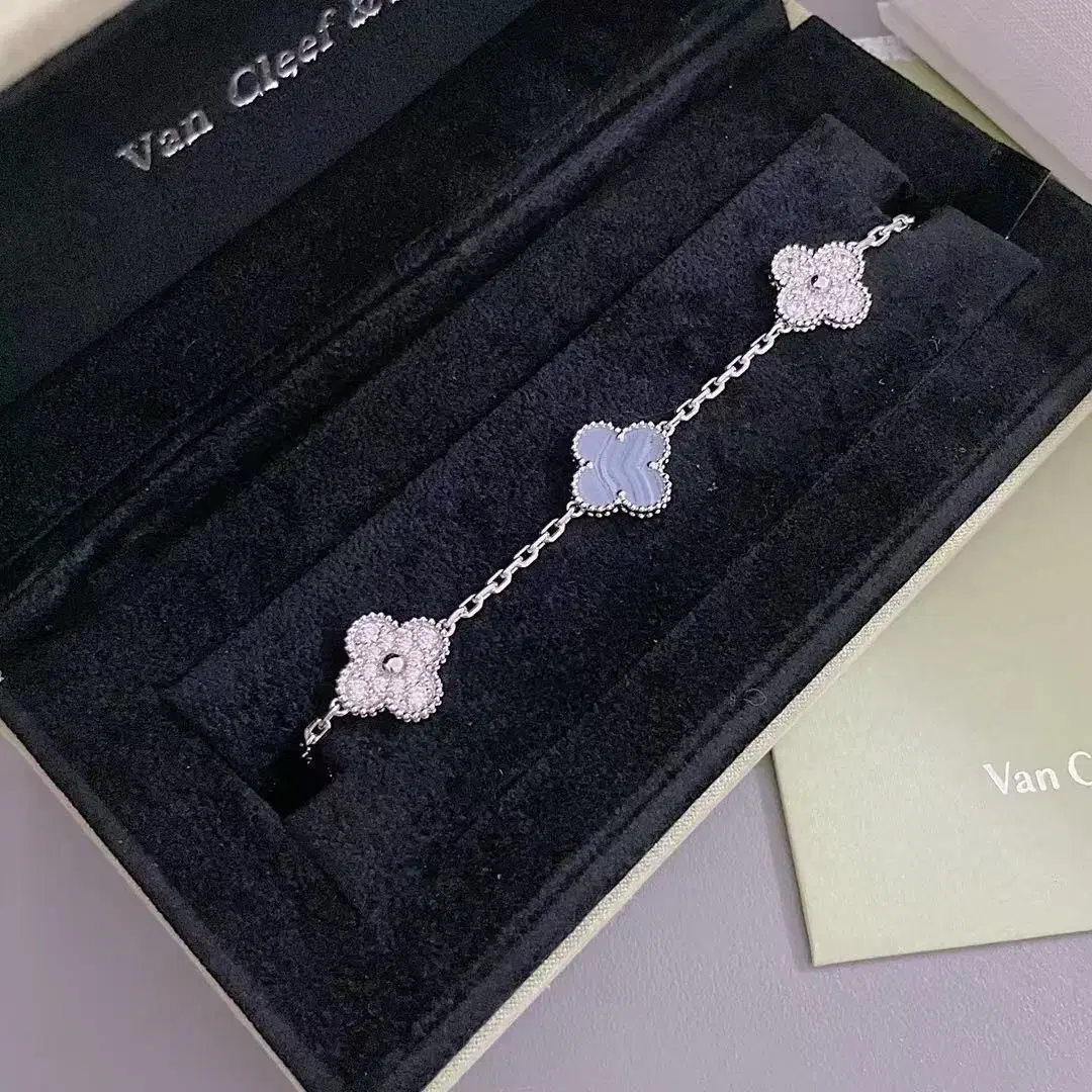 해외 구매Van Cleef & Arpels반클리프 아펠 팔찌 19cm