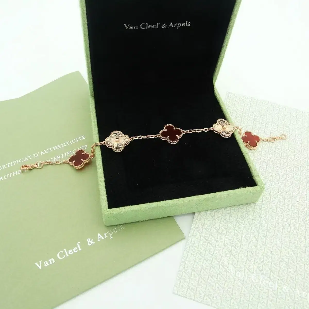 해외 구매Van Cleef & Arpels반클리프 아펠 팔찌 19cm