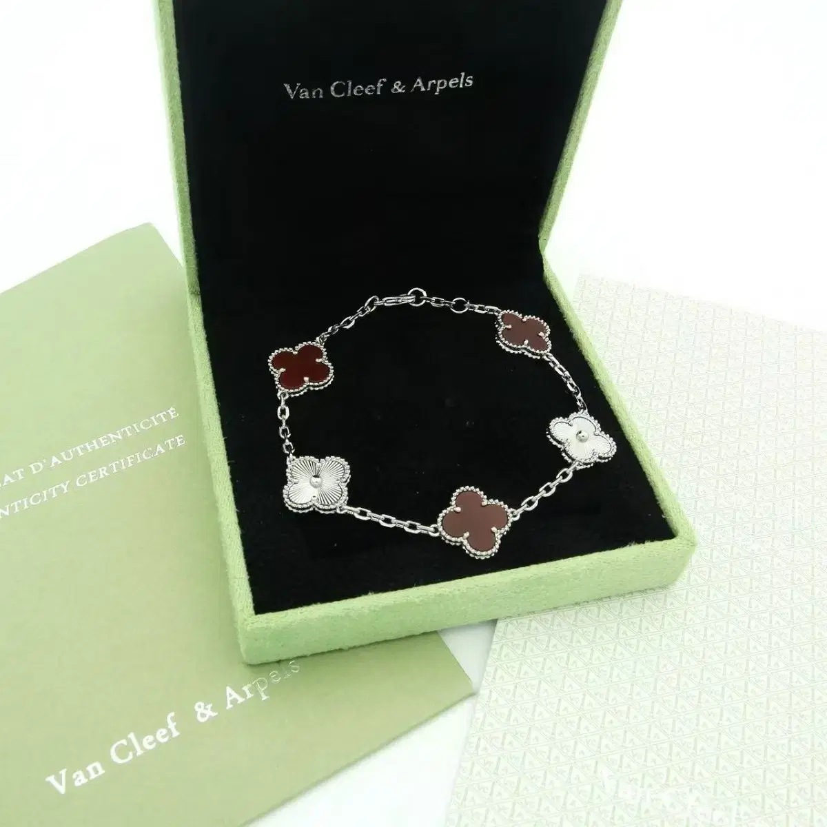 해외 구매Van Cleef & Arpels반클리프 아펠 팔찌 19cm