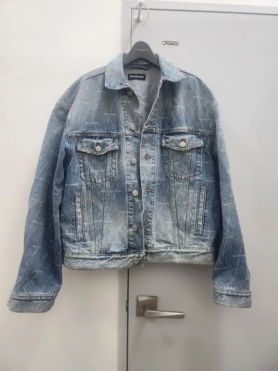 [Department store version] Balenciaga logo denim jean jacket size 46 Quick sale sells