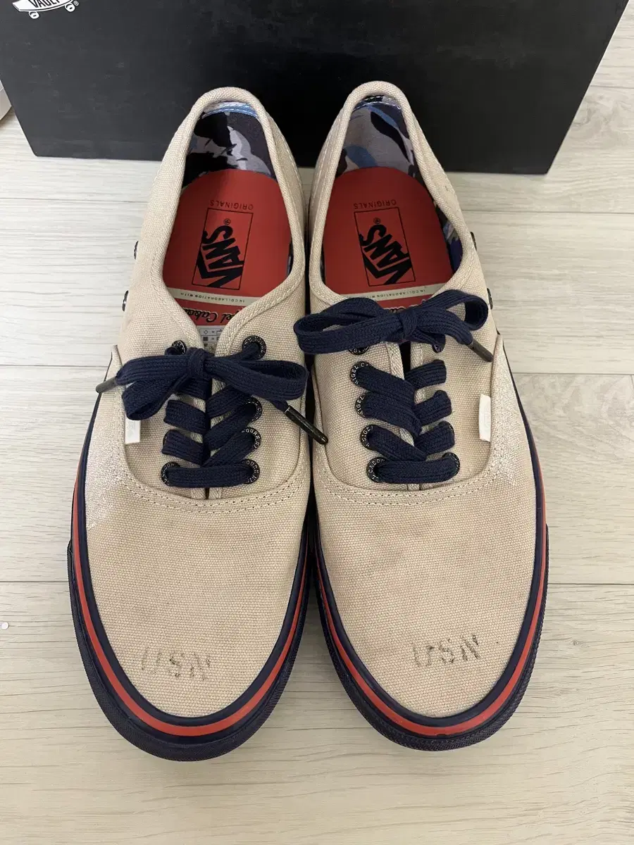 반스볼트X나이젤카본 어센틱 US11 290사이즈 vans vault