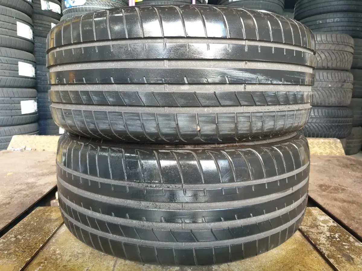 2454518/중고타이어 굿이어 런플렛 245/45R18 100Y 2개