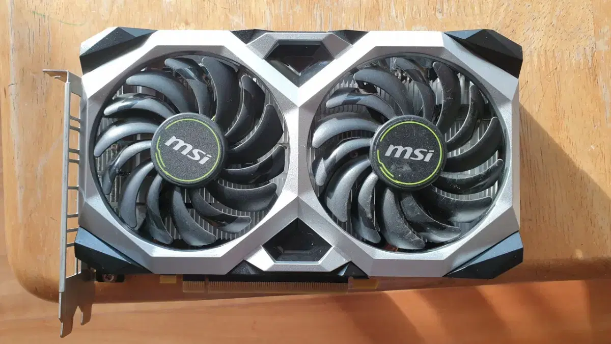 지포스 GTX1660 SUPER 6G 판매합니다