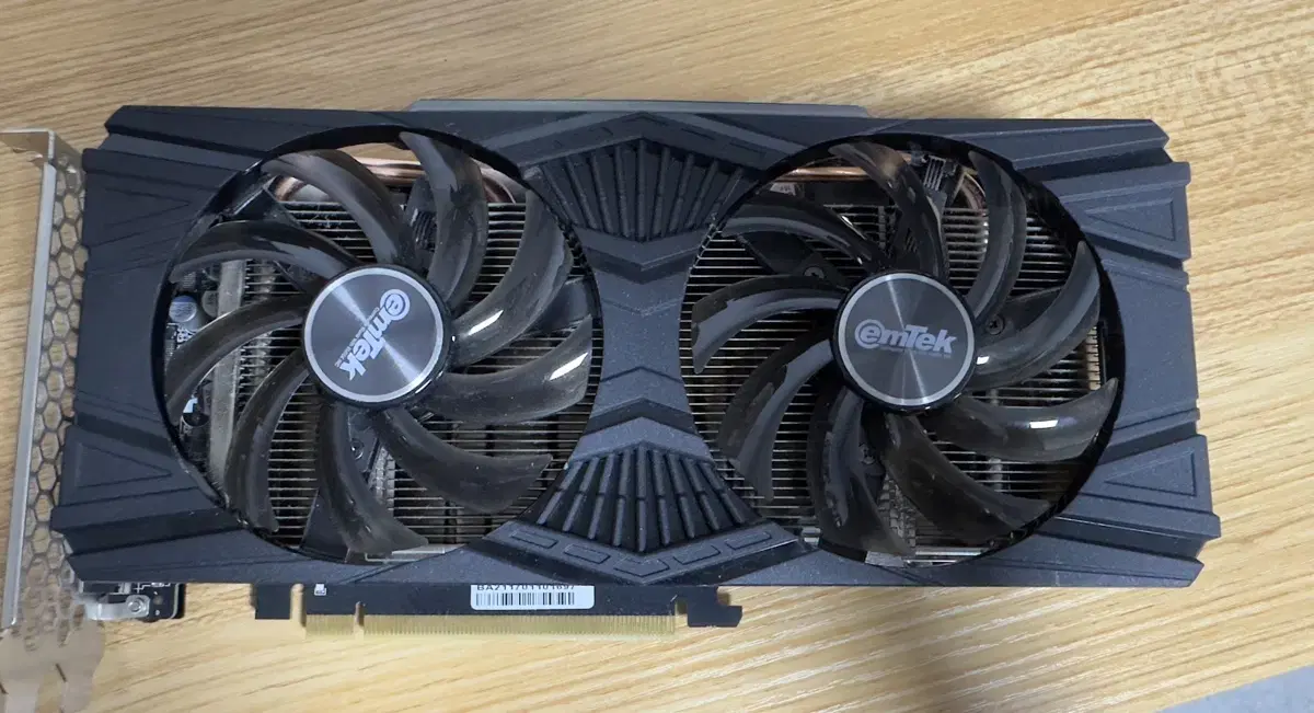 이엠텍GTX 1660 super 팝니다.