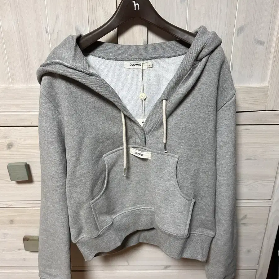 글로니 후드티 CIAO V CUT HOODIE (GRAY)