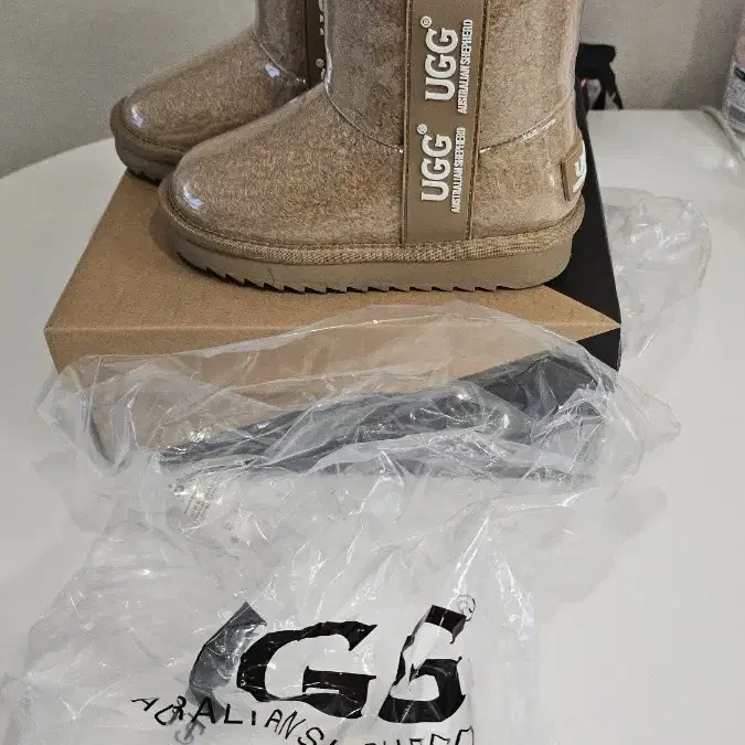 키즈 호주어그 클리어ugg  (8-10  )