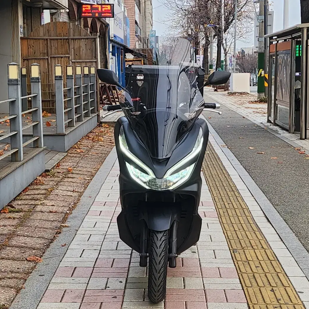 2019년식 혼다 PCX125 28000KM 판매합니다.