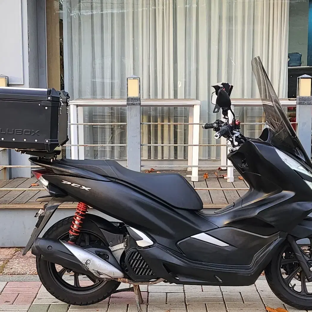 2019년식 혼다 PCX125 28000KM 판매합니다.