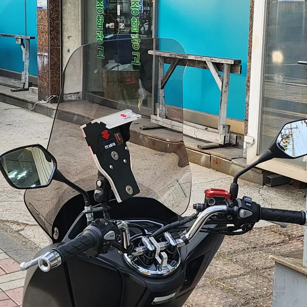 2019년식 혼다 PCX125 28000KM 판매합니다.