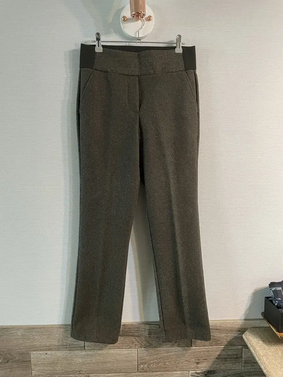 Fleece-lined slacks 66GrayKhaki