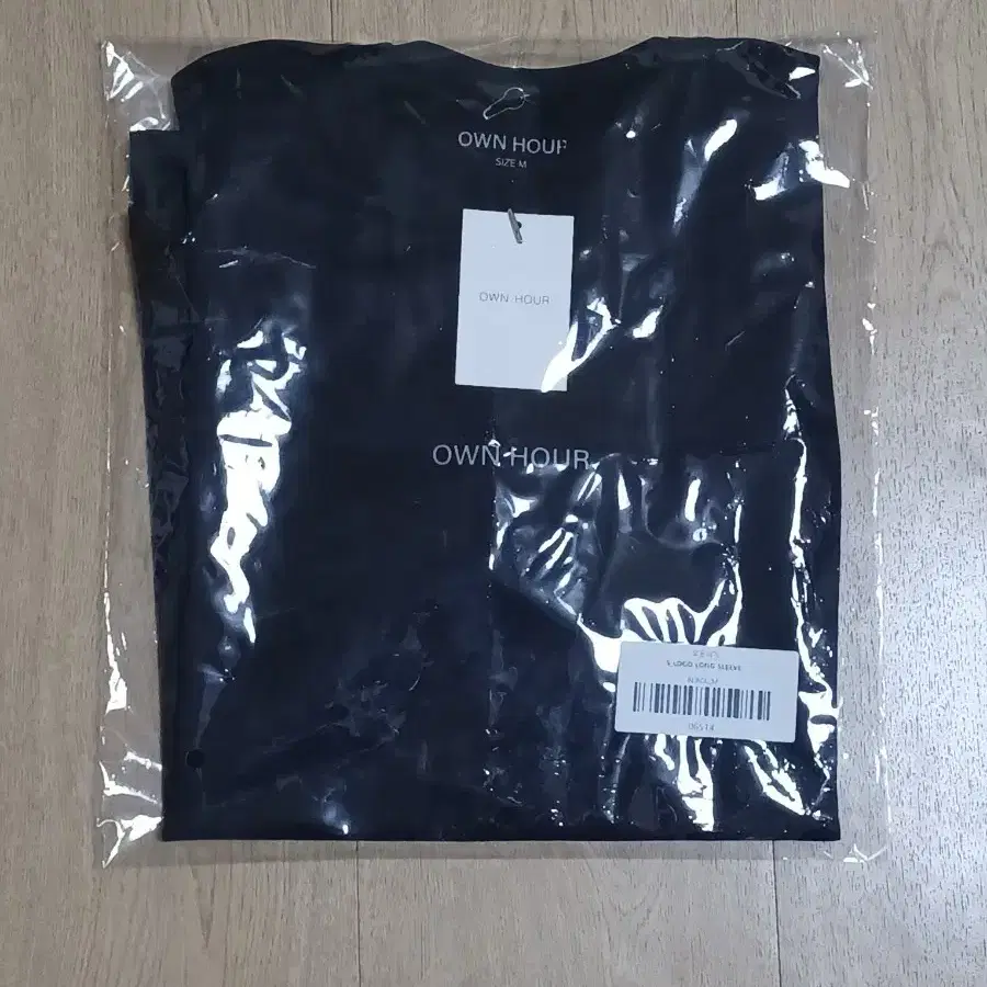 Own Hour 롱슬리브 (size m) 판매합니다.