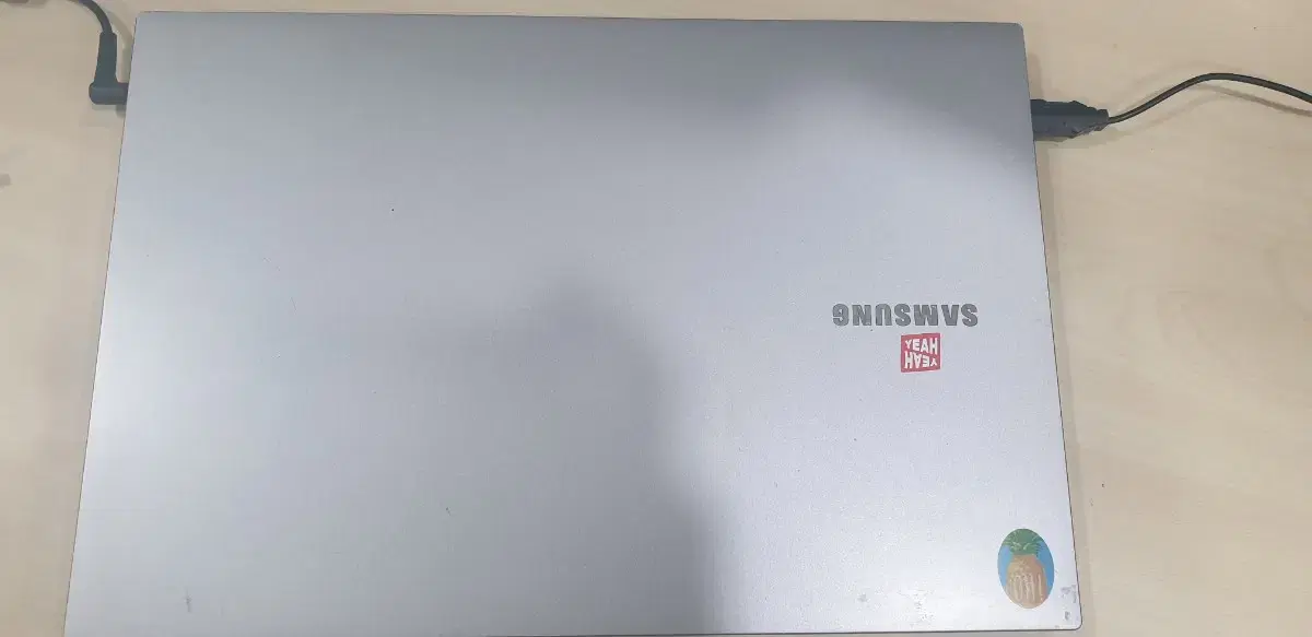 Samsung Notebook Plus NT550XCJ-K28BS