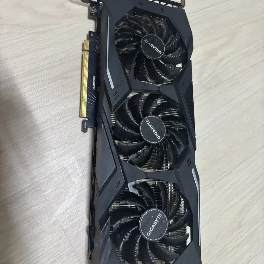 기가바이트 3팬 Rtx2070 팜다